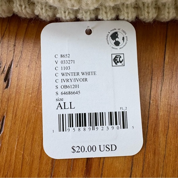 Free People Movement Winter White Cool Down Beanie acrylic hat warm soft cream - Picture 8 of 10